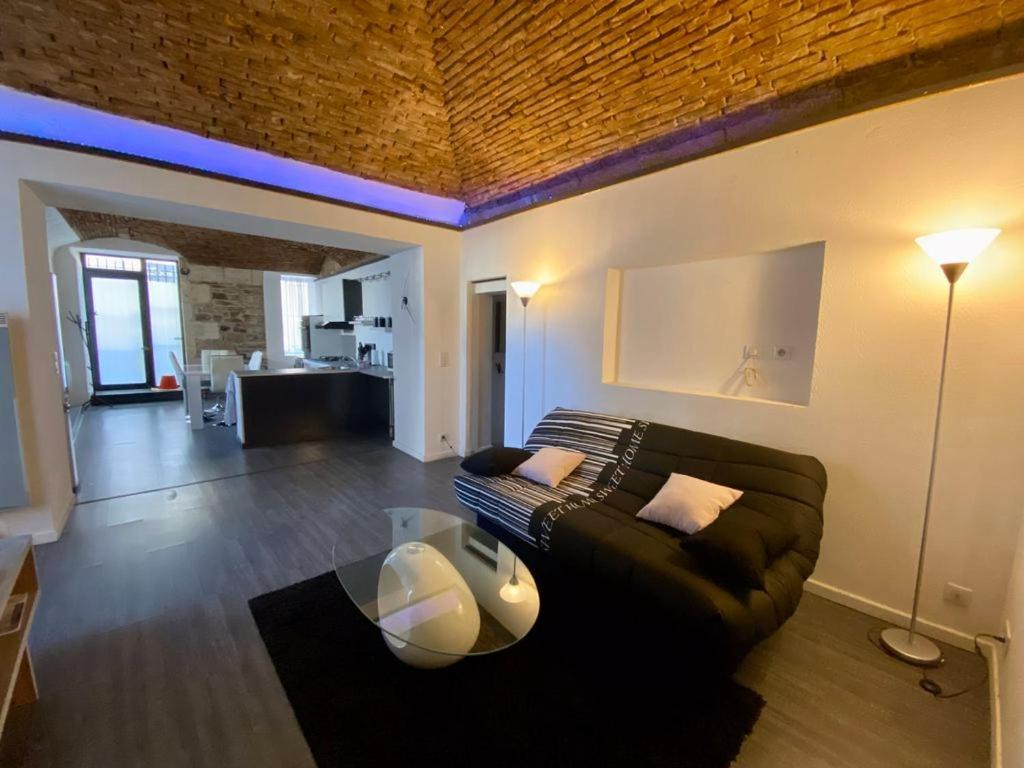 Jolie Appartement T2 Nîmes Exteriör bild